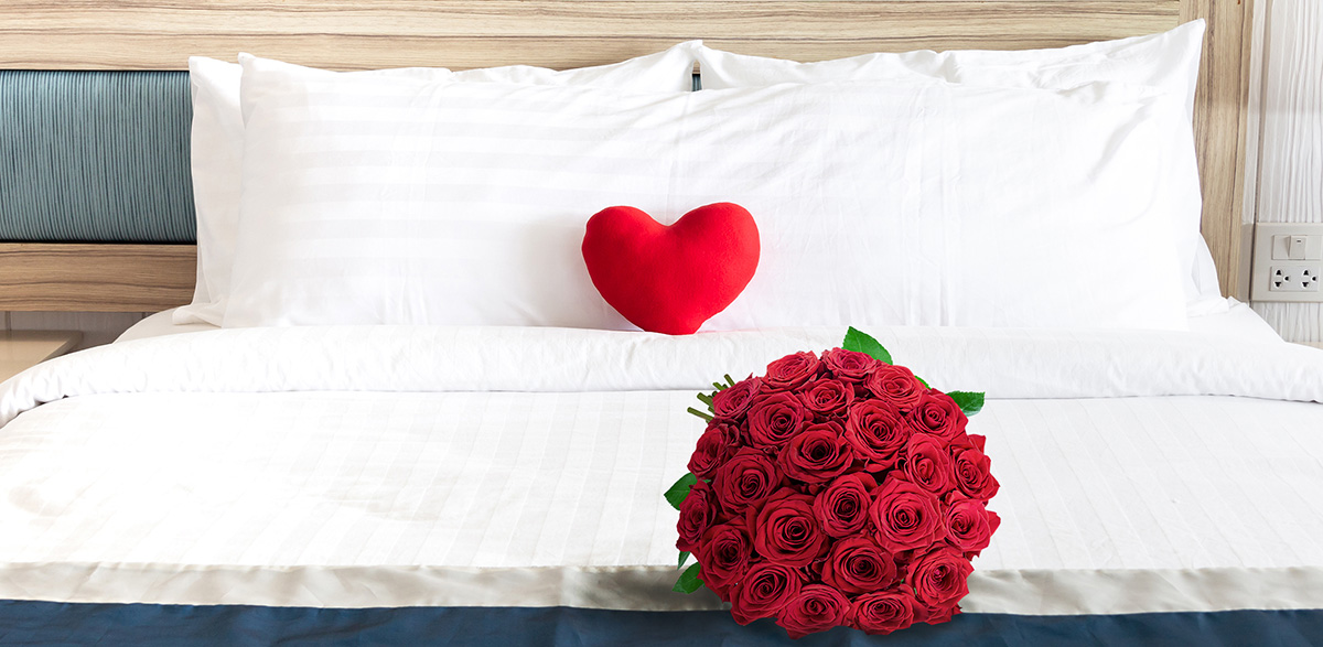 red roses for date night